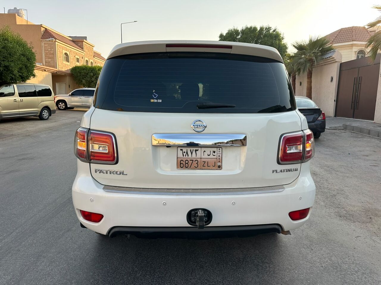 Riyadh, Vehicles, Cars & Trucks , SAR 87000,  Nissan Patrol Platinum,  2016,  Automatic,  310000 KM,    Full Options With Sunroof N 4x4 (2nd Owner)