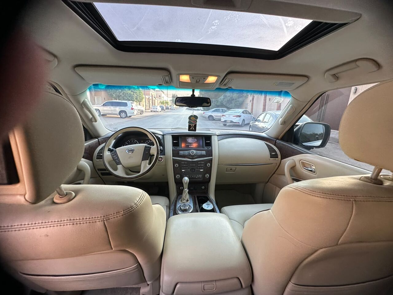 Riyadh, Vehicles, Cars & Trucks , SAR 87000,  Nissan Patrol Platinum,  2016,  Automatic,  310000 KM,    Full Options With Sunroof N 4x4 (2nd Owner)