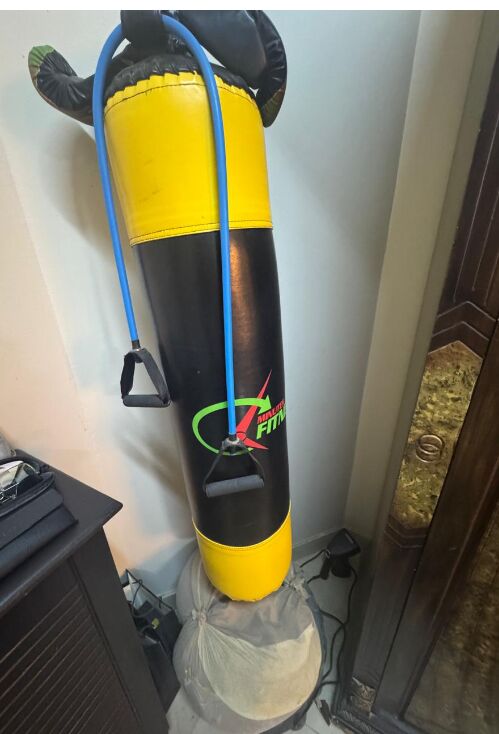 Riyadh, Sporting Goods, SAR 350,  SAR 350 Heavy-Duty Freestanding Punching Bag With Boxing Gloves