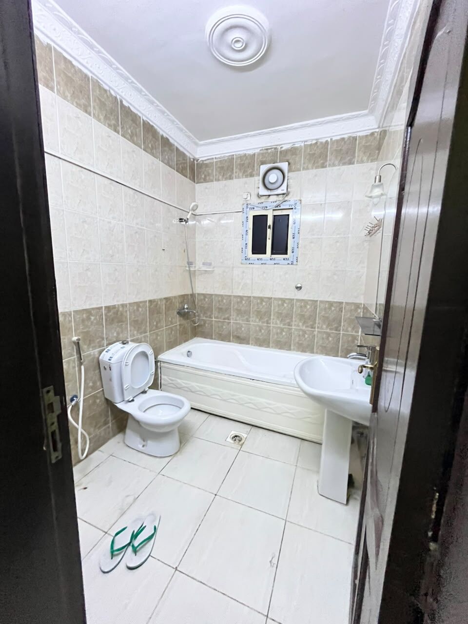 Al Aziziyah, Apartments, Flats, Houses & Villas, SAR 2000/month,  2 BR,  118 Sq. Meter,  2 Bhk Un-furnished Apartment