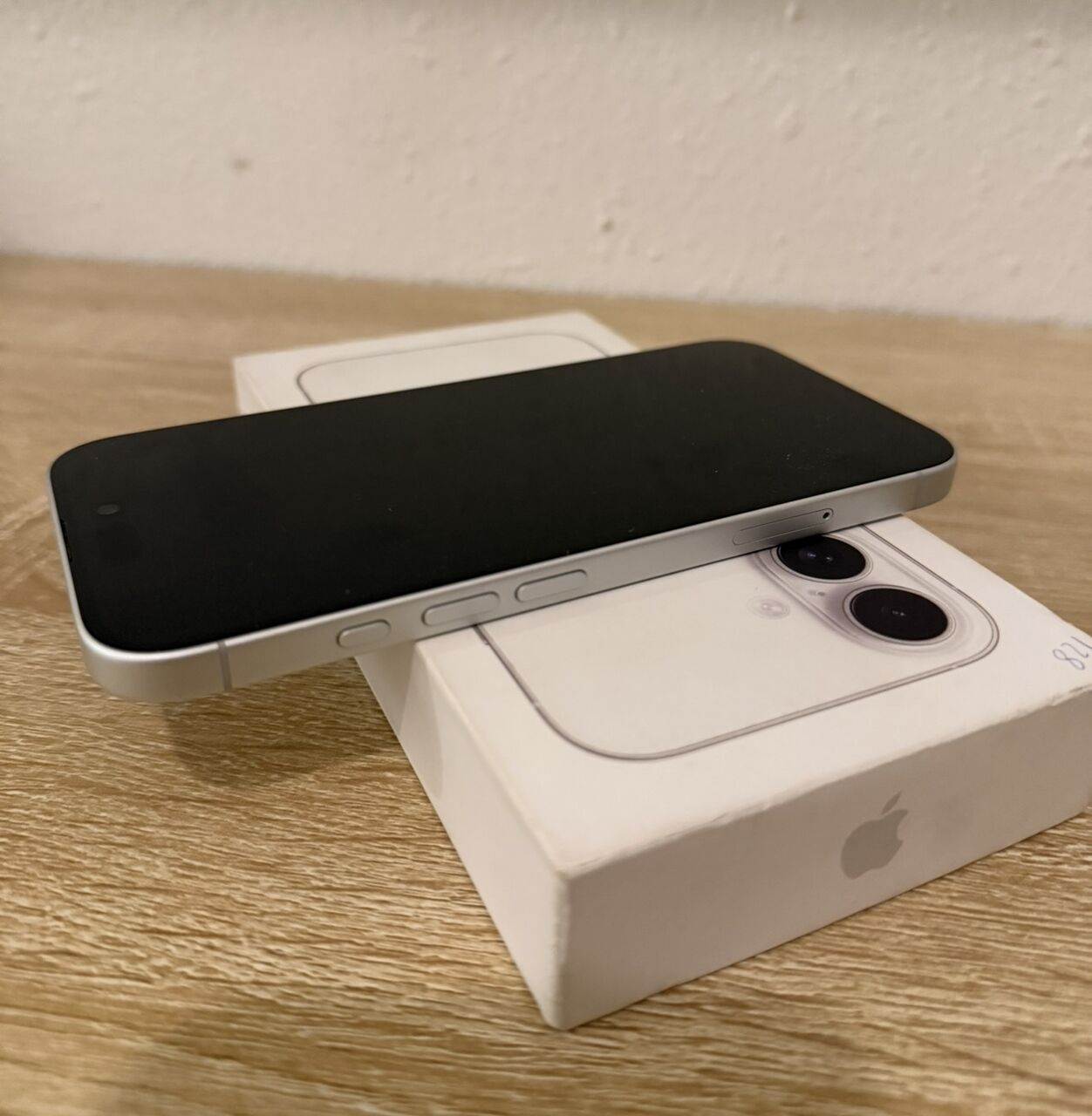 Riyadh, Mobile Phones, SAR 2350,  IPhone 16