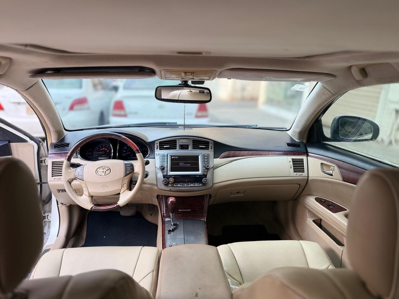 Riyadh, Vehicles, Cars & Trucks , SAR 38000,  Toyota Avalon,  2011,  Automatic,  370000 KM,    Limied