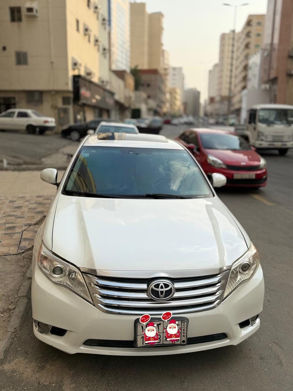 Riyadh, Vehicles, Cars & Trucks , SAR 38000,  Toyota Avalon,  2011,  Automatic,  370000 KM,    Limied