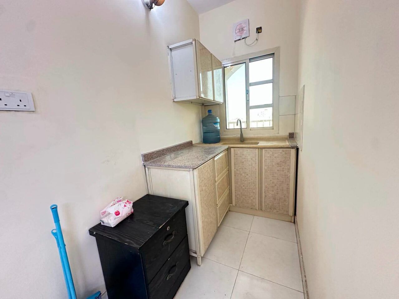 Gudaibiya, Apartments, Flats, Houses & Villas, 2 BR,  Gudaibiya:- 2BHK Unfurnished Flat On Rent With A/Cs.  Bd 250/- With Ewa.