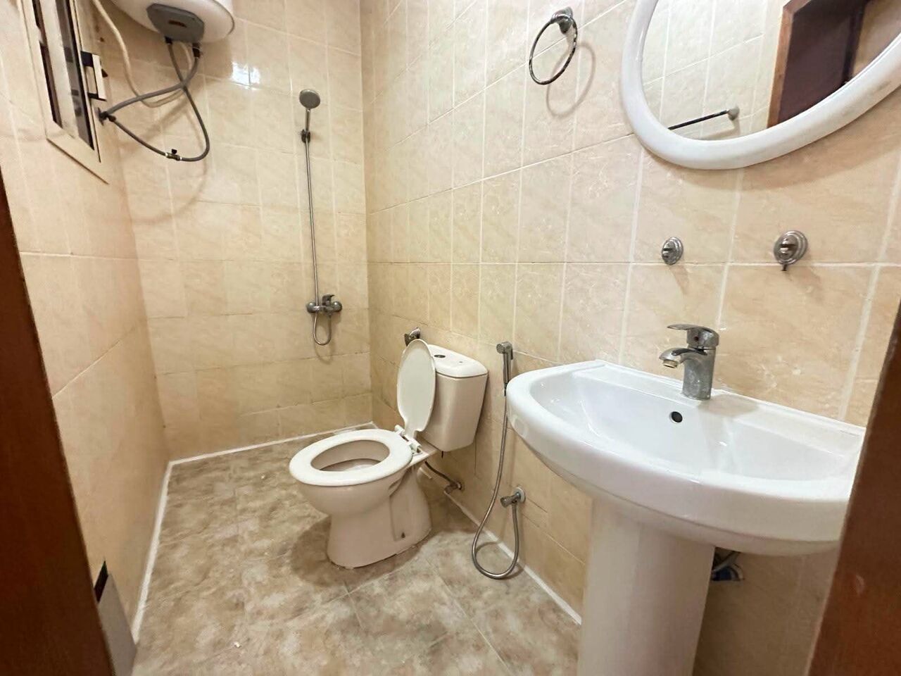Gudaibiya, Apartments, Flats, Houses & Villas, 2 BR,  Gudaibiya:- 2BHK Unfurnished Flat On Rent With A/Cs.  Bd 250/- With Ewa.
