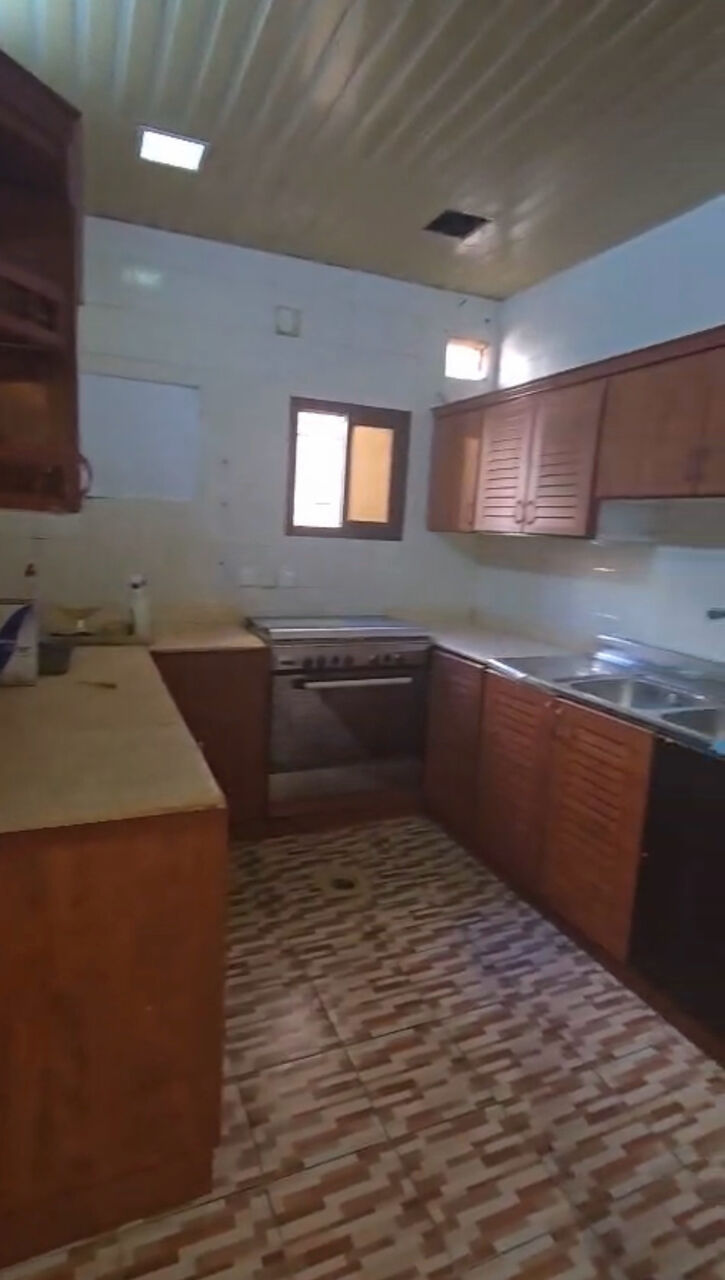 Al Suwaidi, Apts/Flats Wanted, SAR 2300/month,  2 BR,  FAMILY ROOM FOR RENT