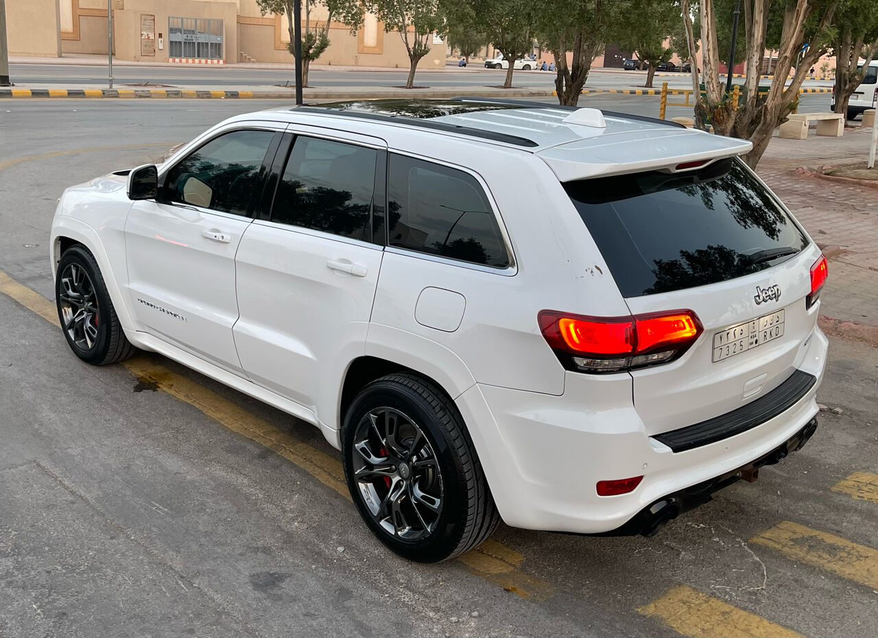 Riyadh, Vehicles, Cars & Trucks , SAR 65000,  Jeep Grand Cherokee SRT,  2015,  Automatic,  320000 KM,  Jeep SRT8  Full Option