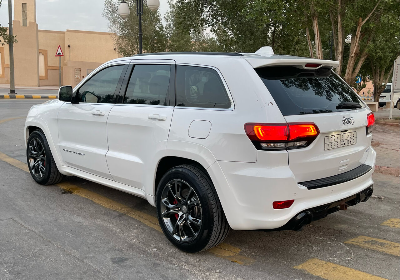 Riyadh, Vehicles, Cars & Trucks , SAR 65000,  Jeep Grand Cherokee SRT,  2015,  Automatic,  320000 KM,  Jeep SRT8  Full Option