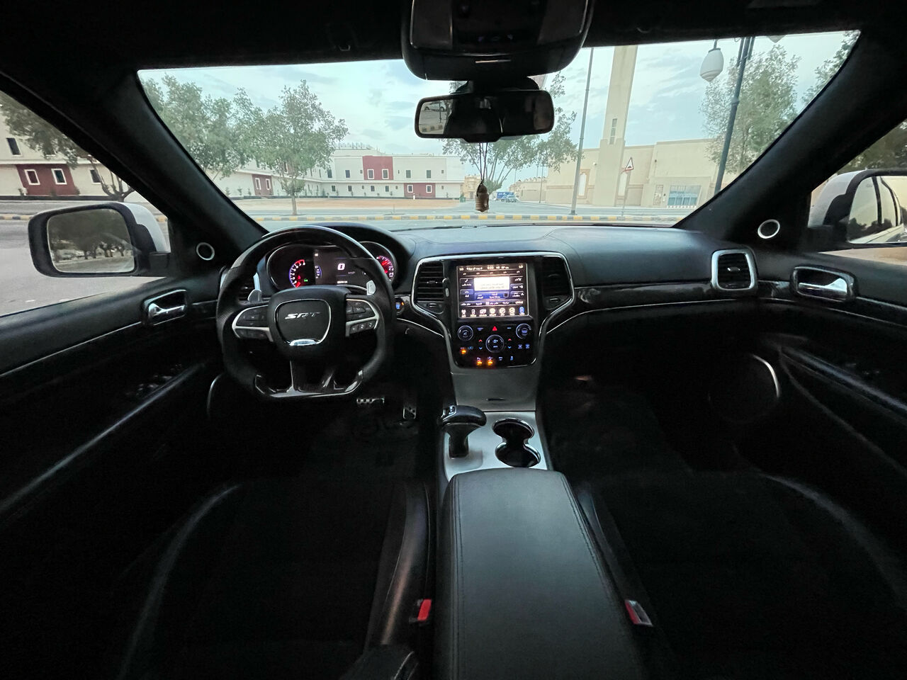 Riyadh, Vehicles, Cars & Trucks , SAR 65000,  Jeep Grand Cherokee SRT,  2015,  Automatic,  320000 KM,  Jeep SRT8  Full Option