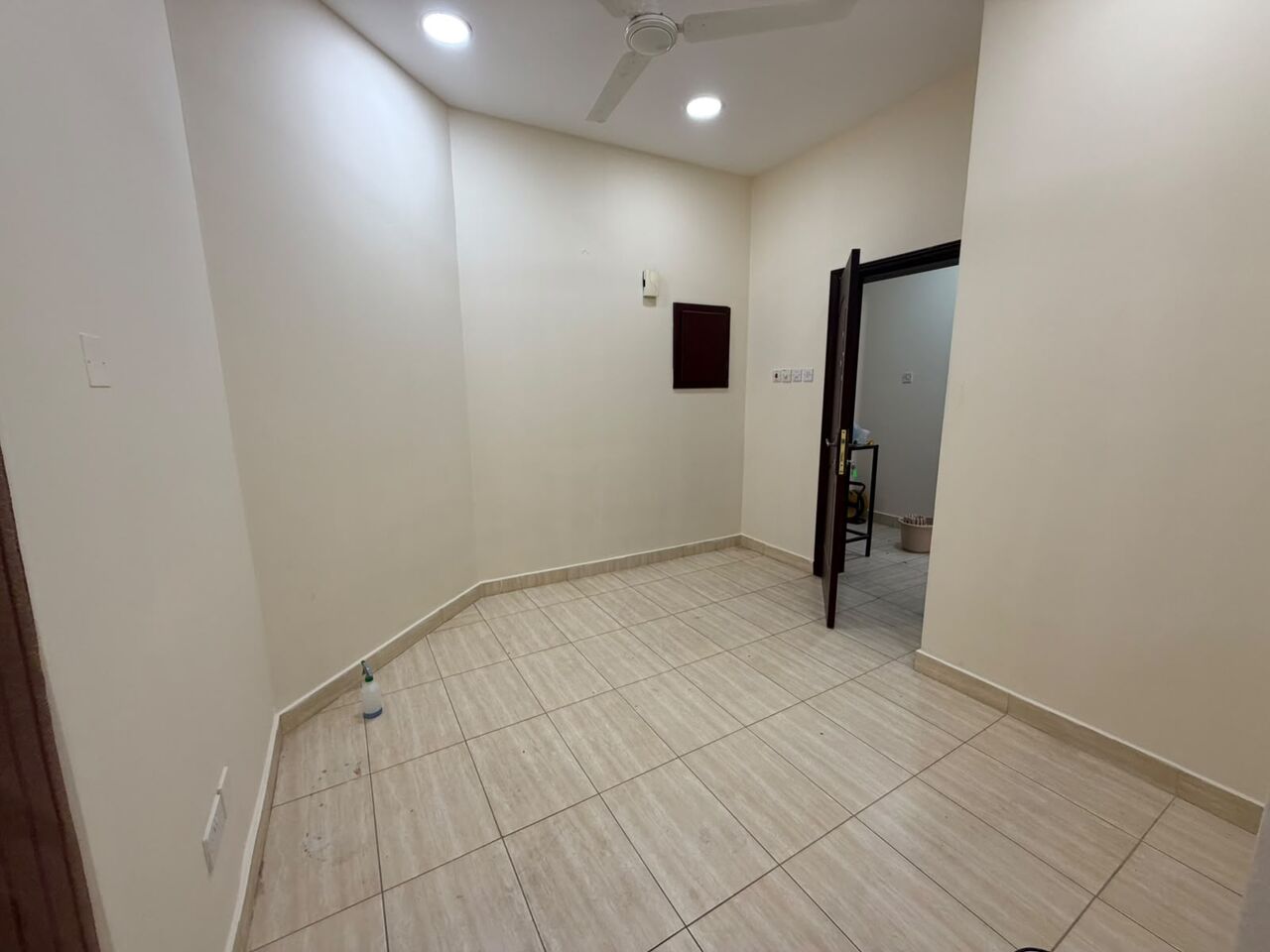 Gudaibiya, Apartments, Flats, Houses & Villas, BHD 170/month,  1 BR,  120 Sq. Meter,  Semi Furnished 1bhk With Ewa