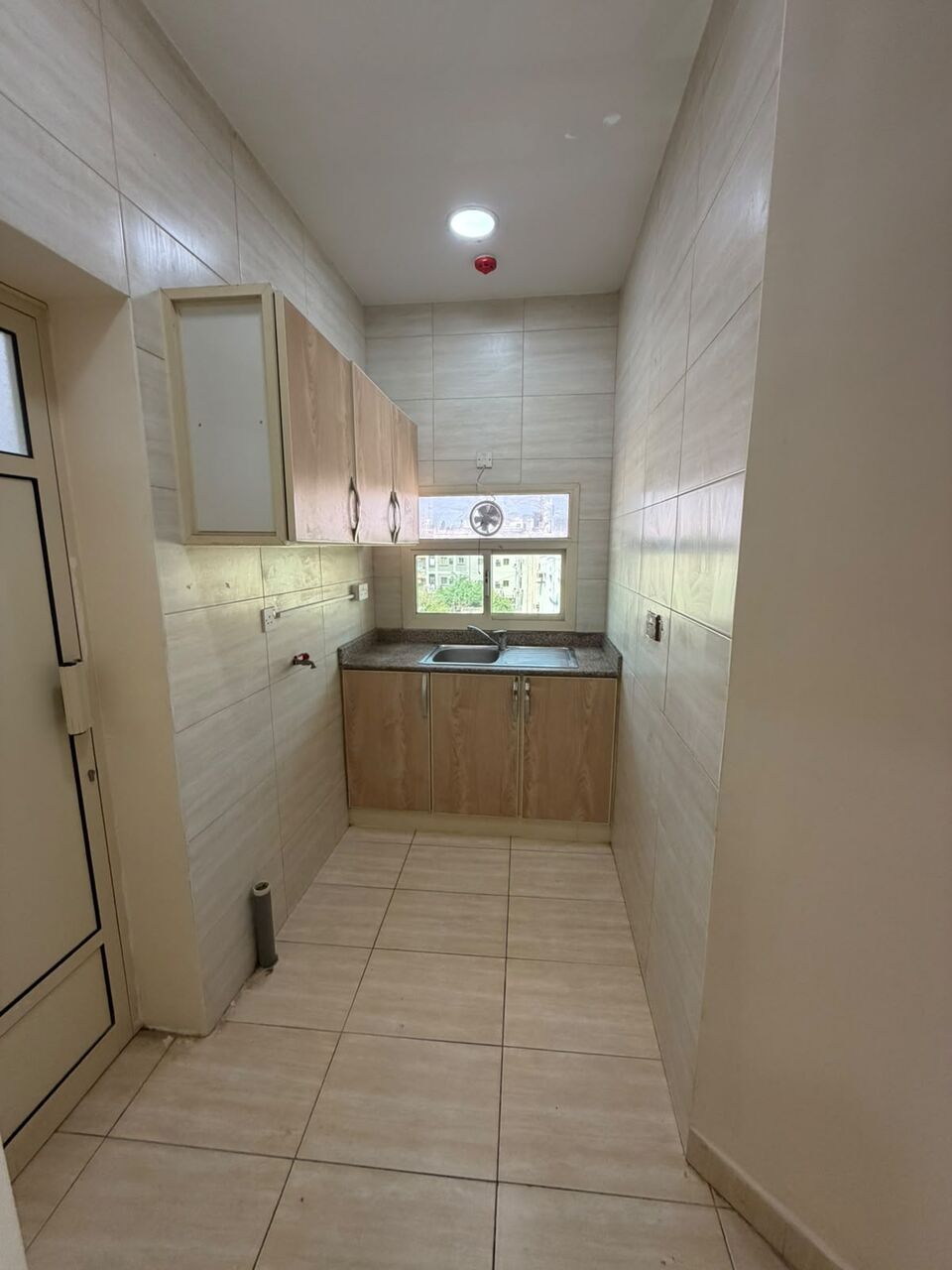Gudaibiya, Apartments, Flats, Houses & Villas, BHD 170/month,  1 BR,  120 Sq. Meter,  Semi Furnished 1bhk With Ewa
