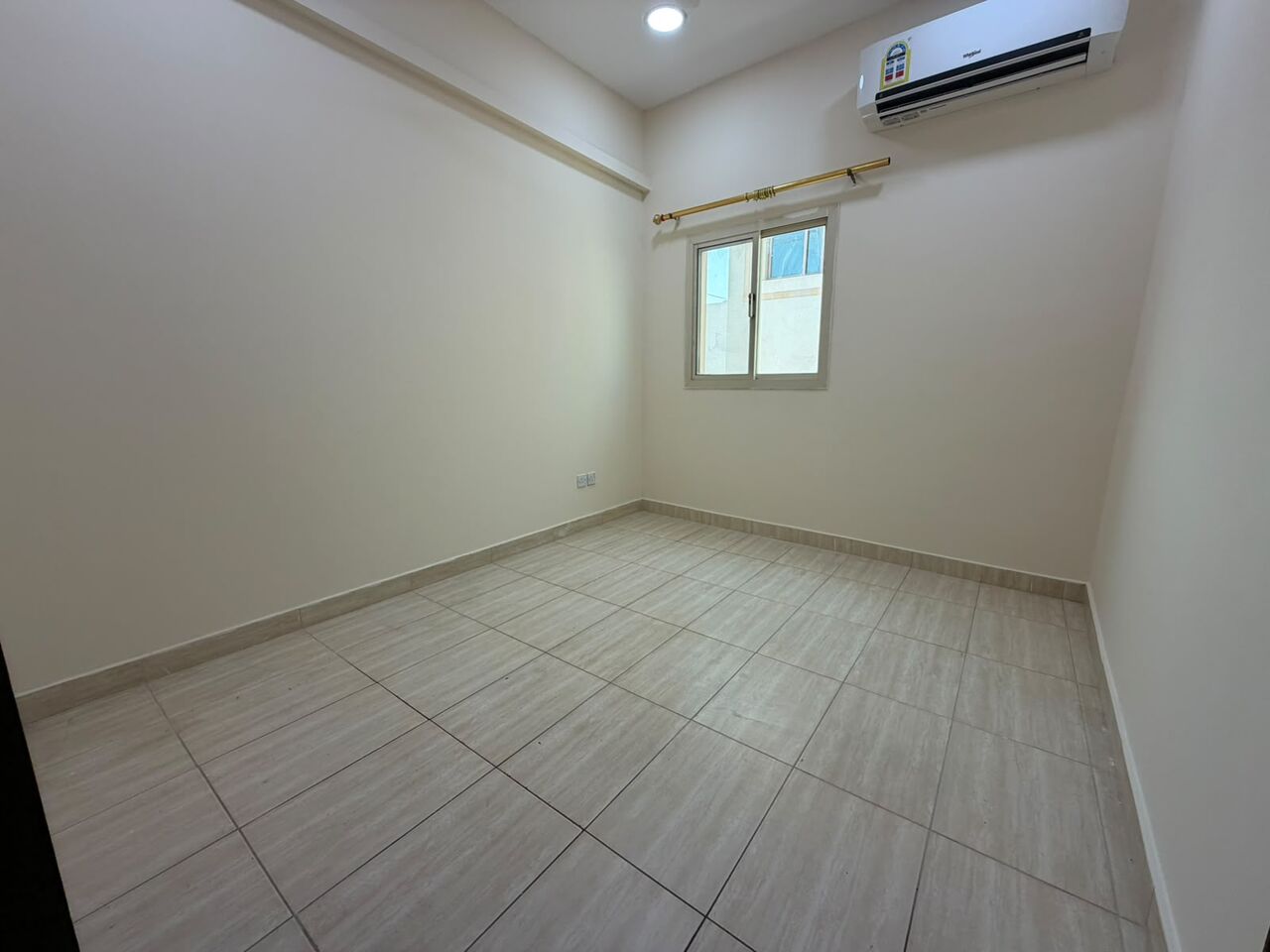 Gudaibiya, Apartments, Flats, Houses & Villas, BHD 170/month,  1 BR,  120 Sq. Meter,  Semi Furnished 1bhk With Ewa