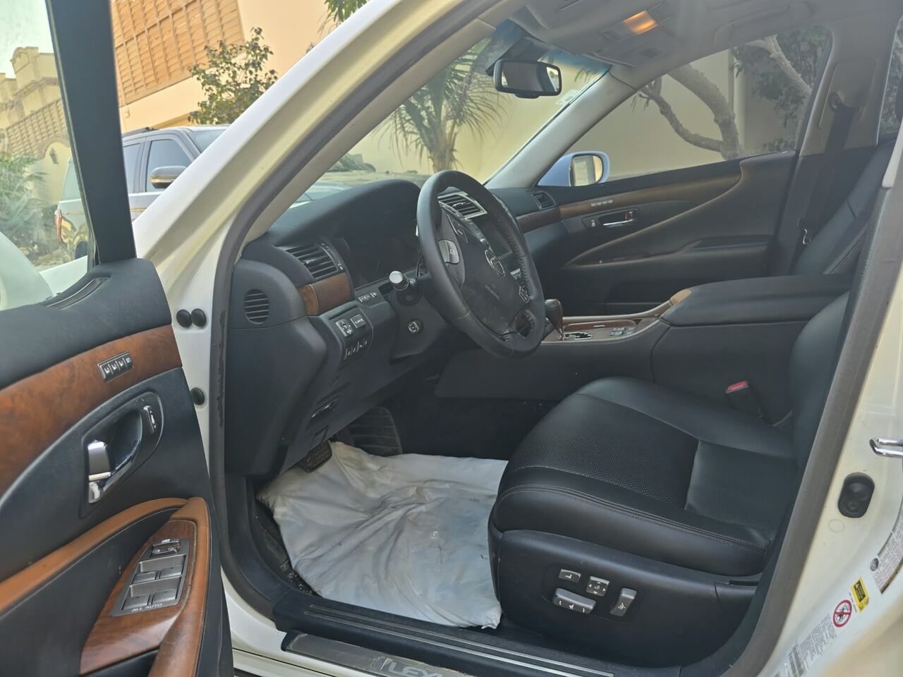 Jeddah, Vehicles, Cars & Trucks , SAR 34000,  Lexus LS 460,  2010,  Automatic,  170000 KM,  Lexus LS460