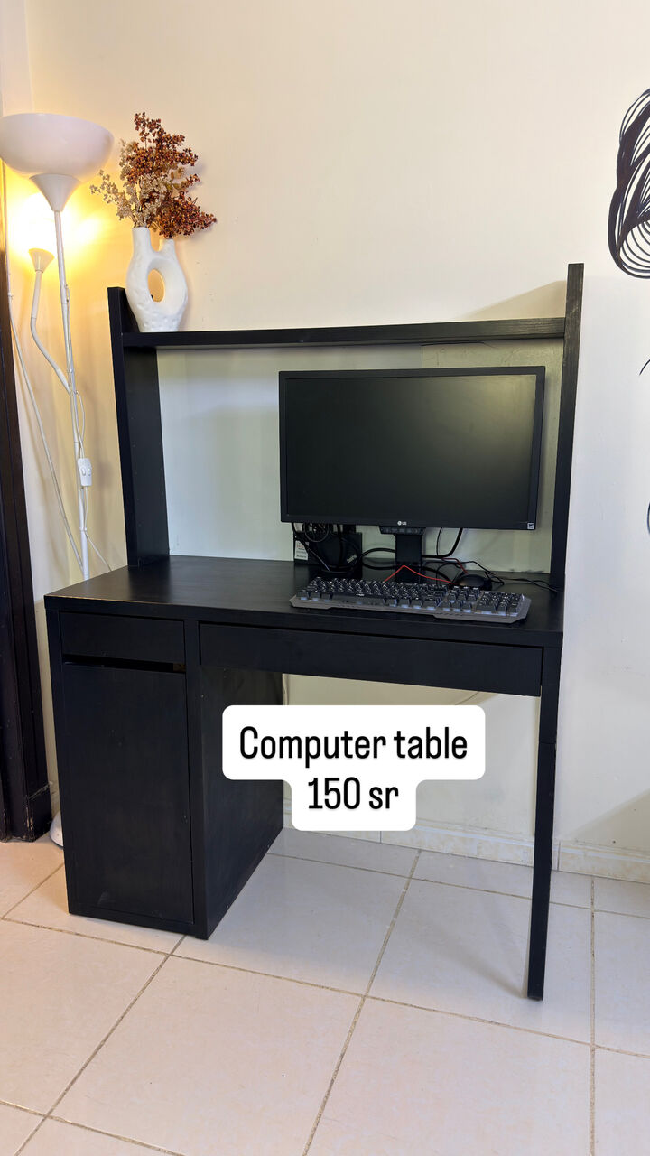 Al Yarmouk, Furniture, SAR 1,  Household Stuff. Bed , Cupboards, Shelf, Plants, Console, Table , Carpet