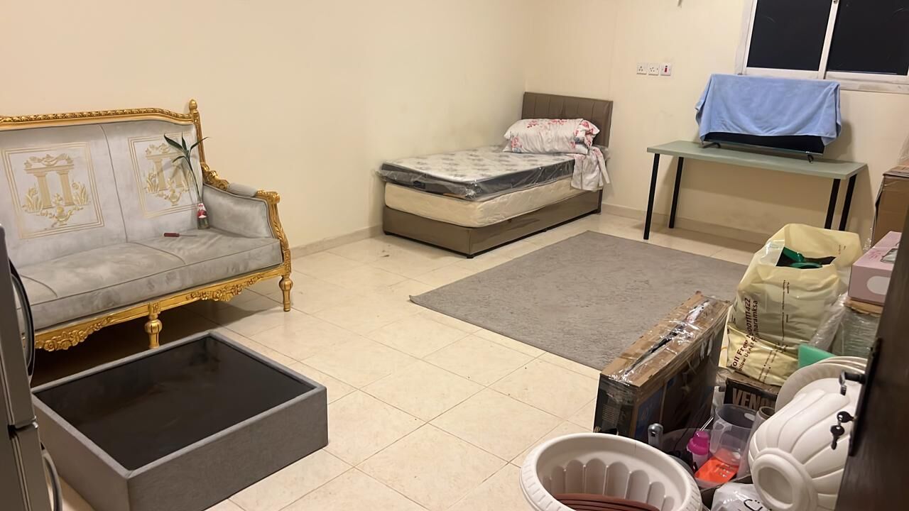Al Malaz, Rooms for Rent, SAR 1500/month,  Furnished,  Separate Bachelor Room In Gated Community(Kitchen Available)