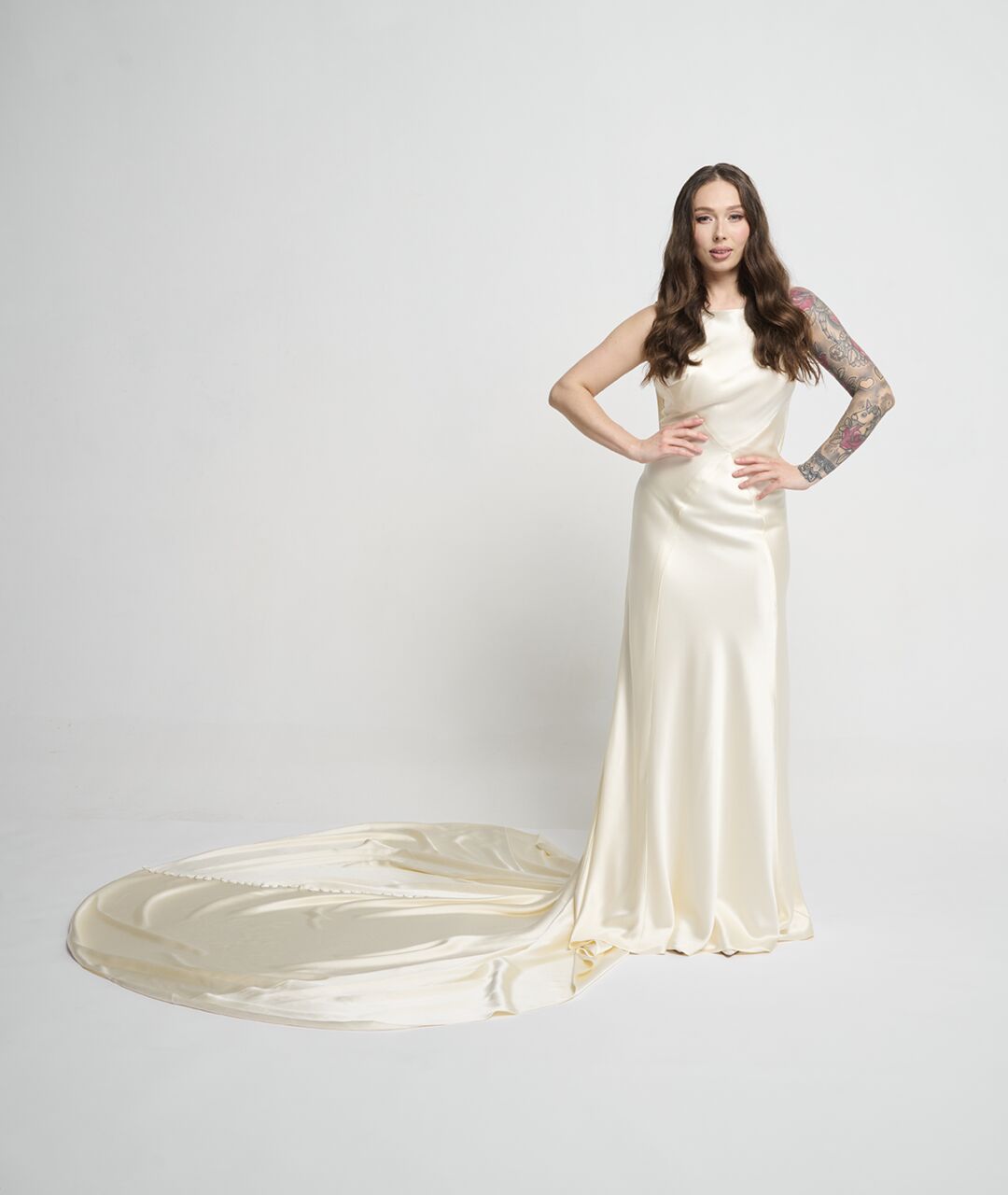 New York, Clothing & Accessories, USD 2900,  Shop Luxury Bridal Dresses Brooklyn NY For Halloween Wedding Ceremonies