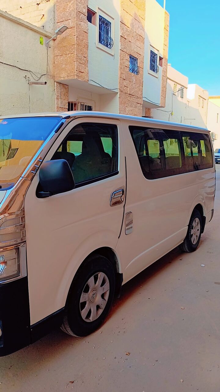 Riyadh, Passenger Transport, 🚐 Toyota Hiace Available For Pick & Drop Service In Riyadh