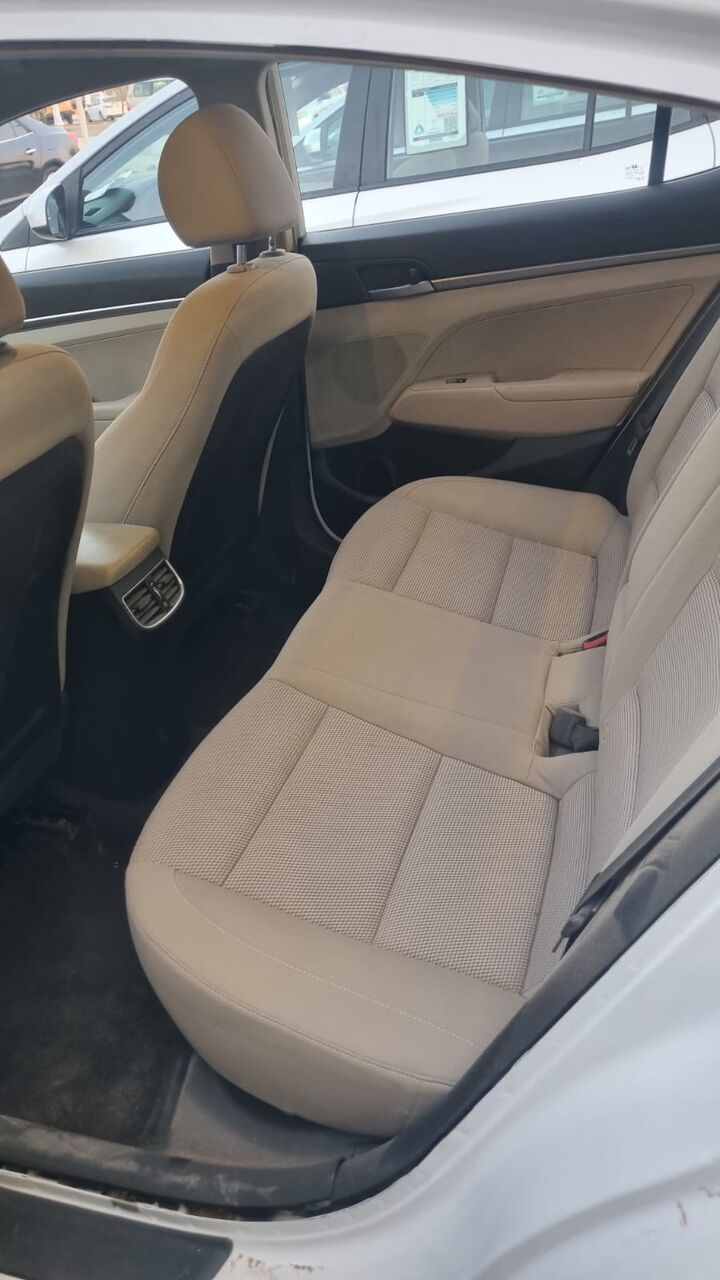 Hara, Vehicles, Cars & Trucks , SAR 32000,  Hyundai Elantra,  2017,  190000 KM,  Elantra  For Sale