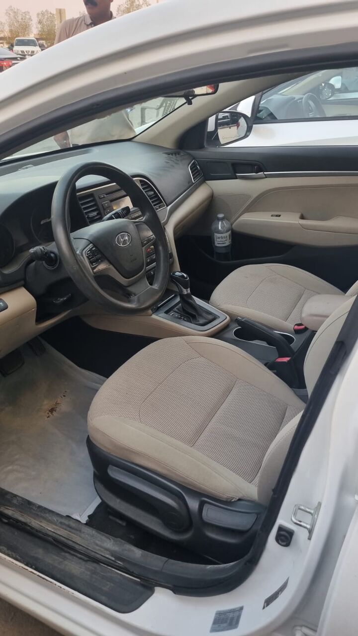 Hara, Vehicles, Cars & Trucks , SAR 32000,  Hyundai Elantra,  2017,  190000 KM,  Elantra  For Sale