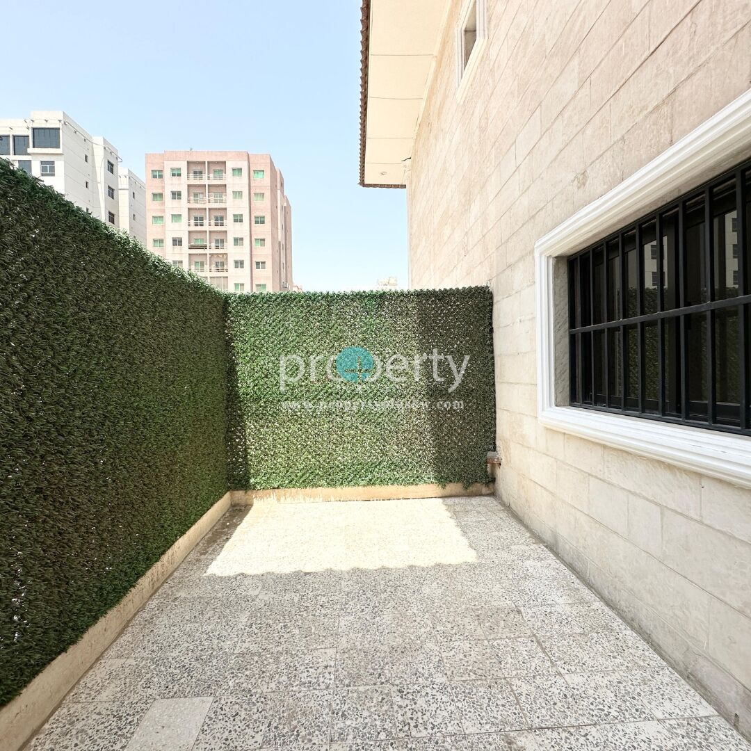 Kuwait City, Villas, KWD 2000,  Spacious Villa For Rent In Jabriya