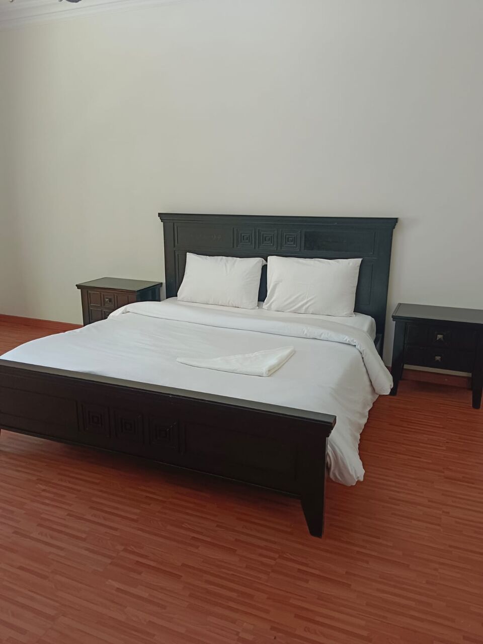 Juffair, Apartments, Flats, Houses & Villas, BHD 110/week,  3 BR,  180 Sq. Meter,  JUFFAIR Spacious 3BR FLAT BD 110 PER WEEK.Daily BD 17/weekend BD 26-= 973 36630266
