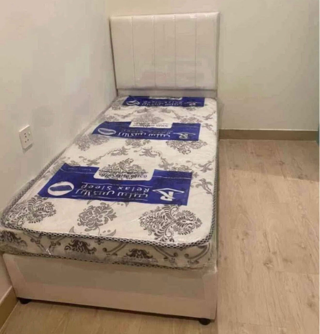 Jeddah, Furniture, SAR 5,  All Kinds Of Single Bed Frame And Mattress Available