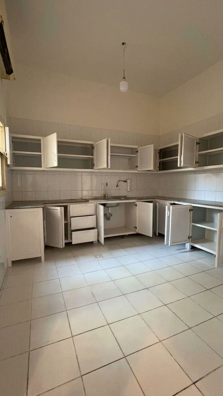 Kuwait City, Villas, KWD 1750,  Villa For Rent In Jabriya.