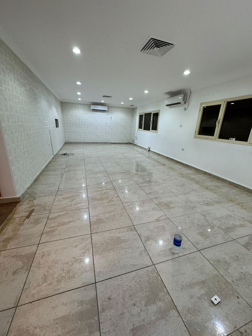 Salwa, Apartments, Flats, Houses & Villas, KWD 650/month,  5 BR,  For Rent In Salwa: Second-floor Unit With An Elevator. It Features A Large Living Area,