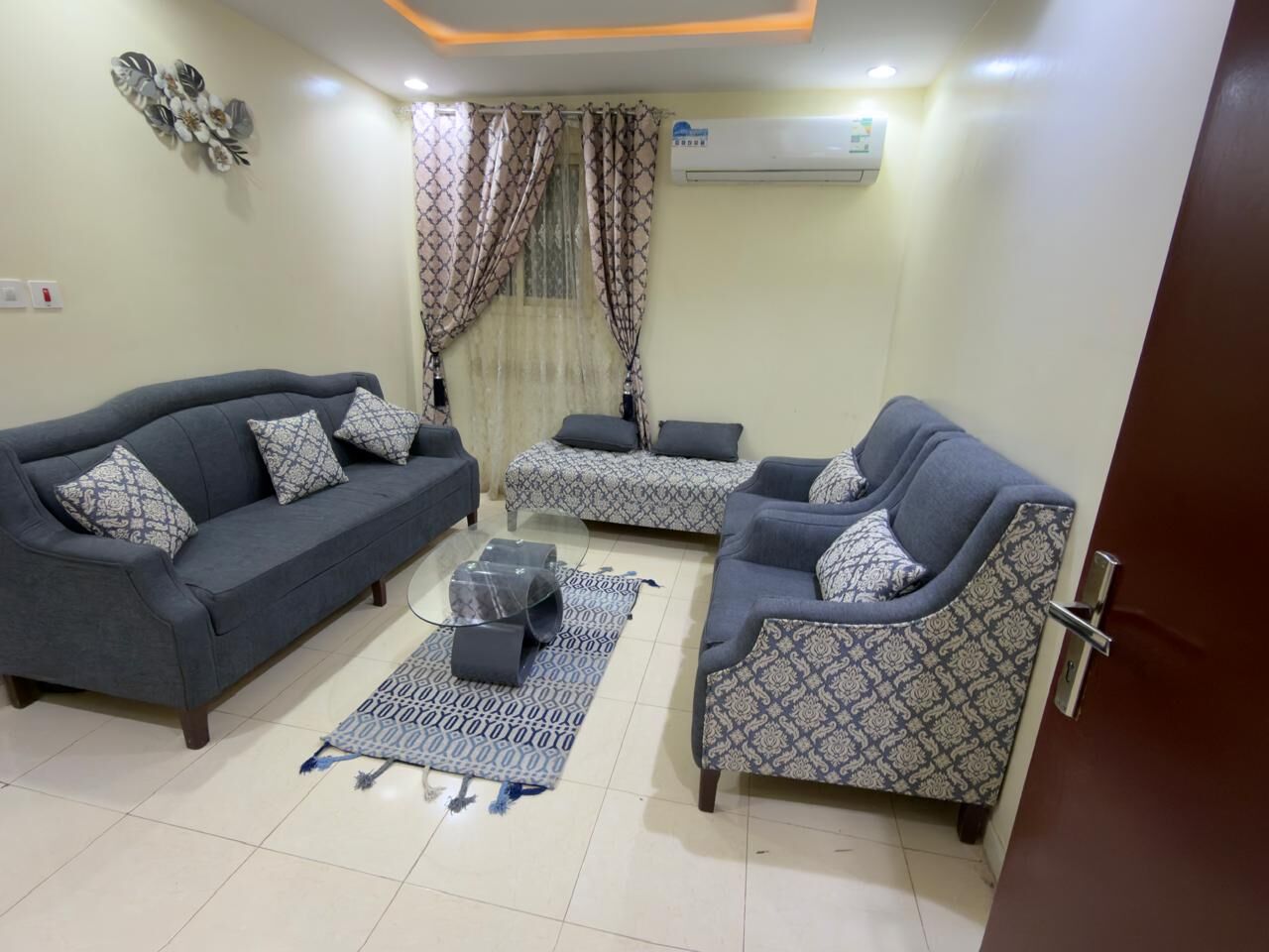 Riyadh, Furniture, SAR 1300,  Sofa, Centre Table, Curtains, Carpet.