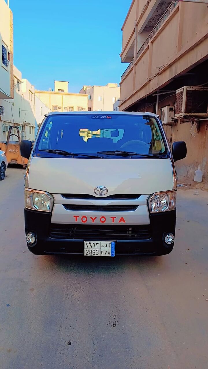 Riyadh, Passenger Transport, 🚐 Toyota Hiace Available For Pick & Drop Service In Riyadh