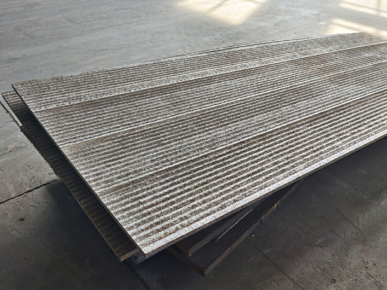 Mumbai, Industrial Machinery, Chromium Carbide Overlay Plates Manufacturer And Supplier