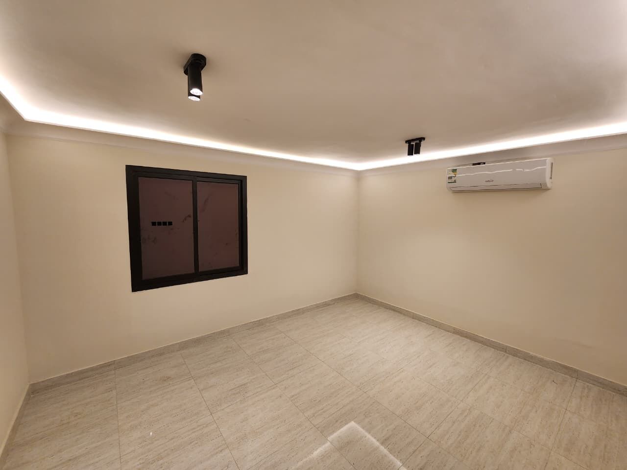 Al Malaz, Apartments, Flats, Houses & Villas, SAR 37000/year,  2 BR,  Modern & Clean Ground-Floor 2BHK Flat For Rent In Al Malaz (Near Al Alia Indian School)