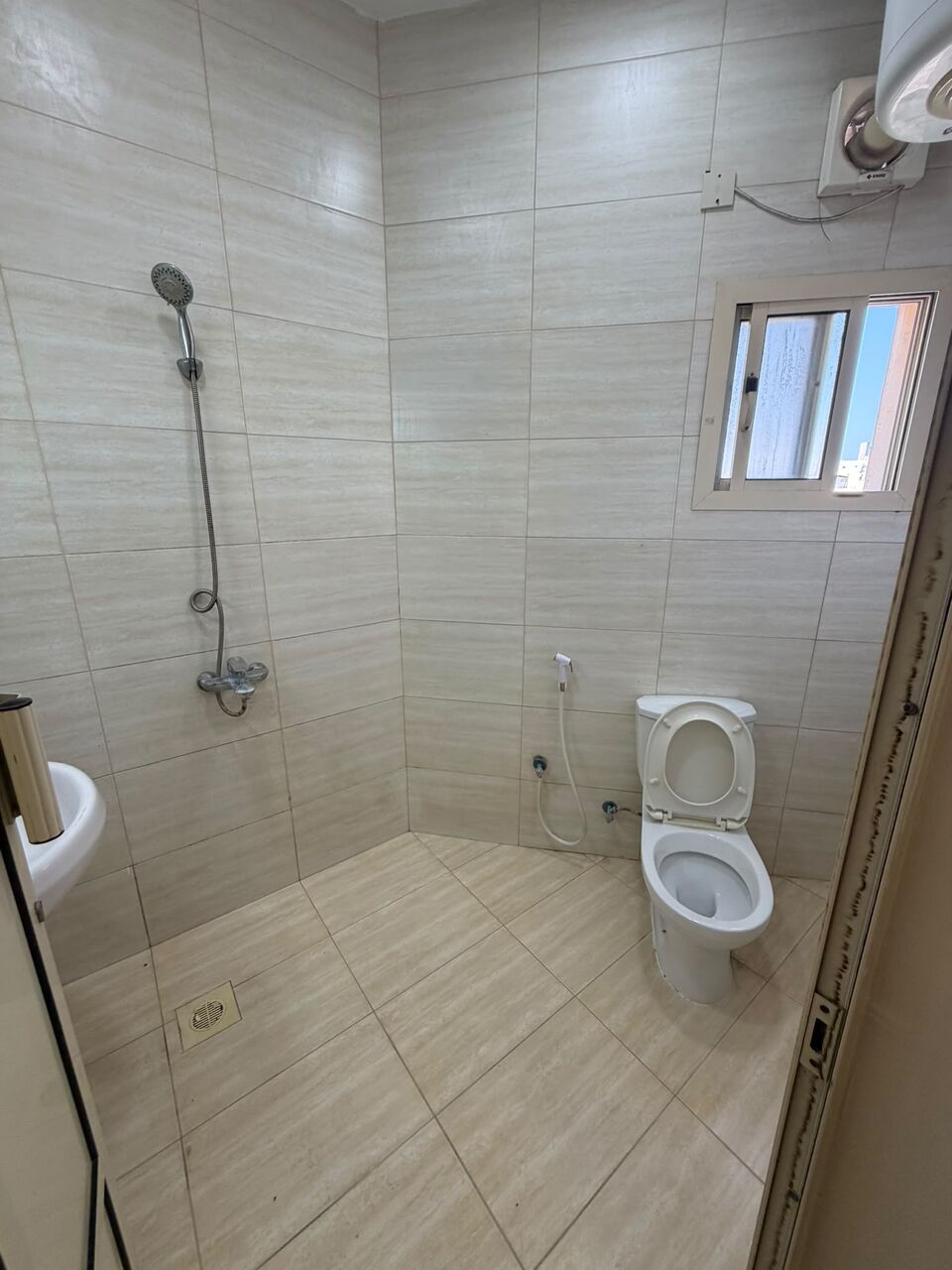 Gudaibiya, Apartments, Flats, Houses & Villas, BHD 170,  1 BR,  Semi Furnished 1 Bedroom Flat For Rent With Ewa