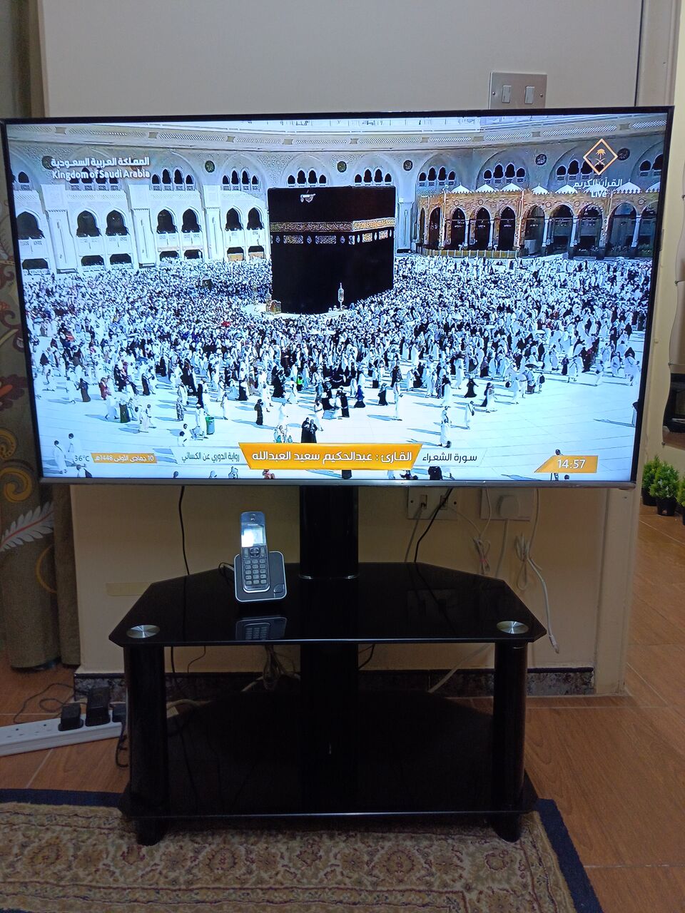 Al Faisaliyah, Electronics, SAR 1200,  SMART TV With  Glass Tv Unit