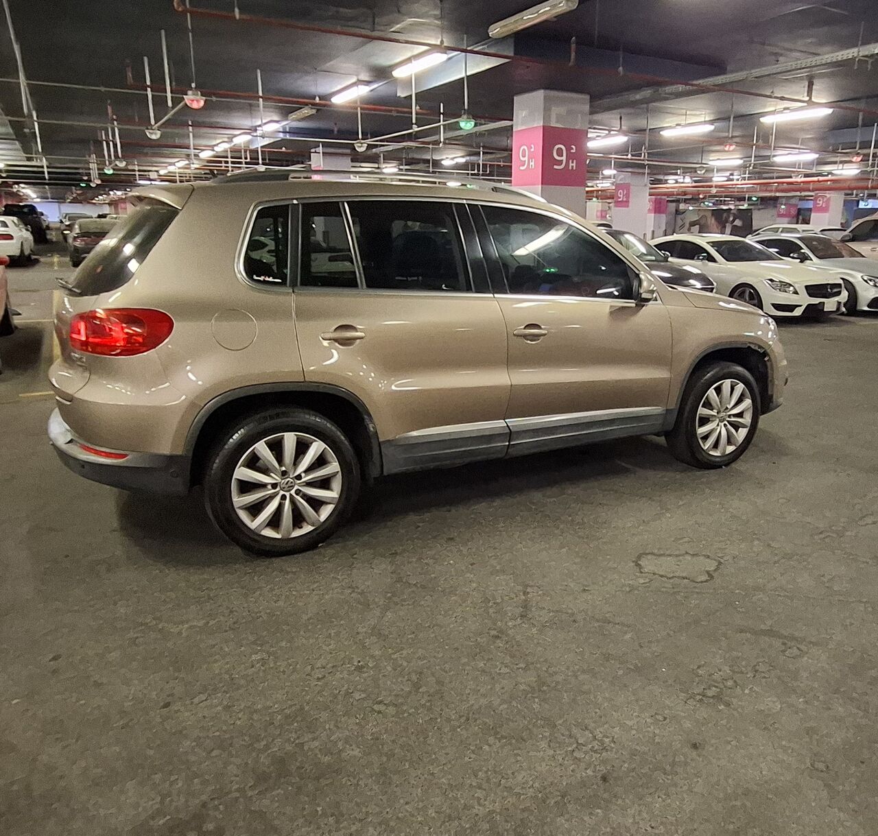 Jeddah, Vehicles, Cars & Trucks , SAR 27500,  Volkswagen Tiguan,  2012,  Automatic,  193000 KM,  Very Neat And Clean