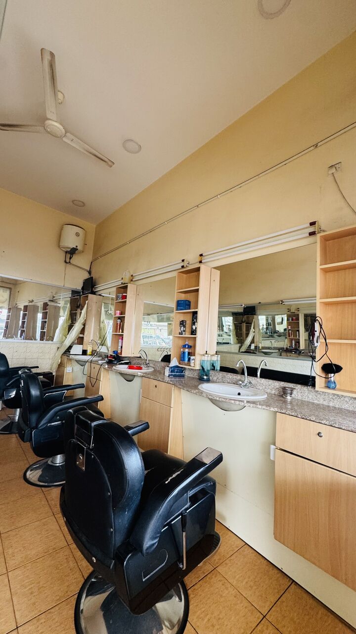 Jidhafs, Businesses For Sale, Salon Shop Ready