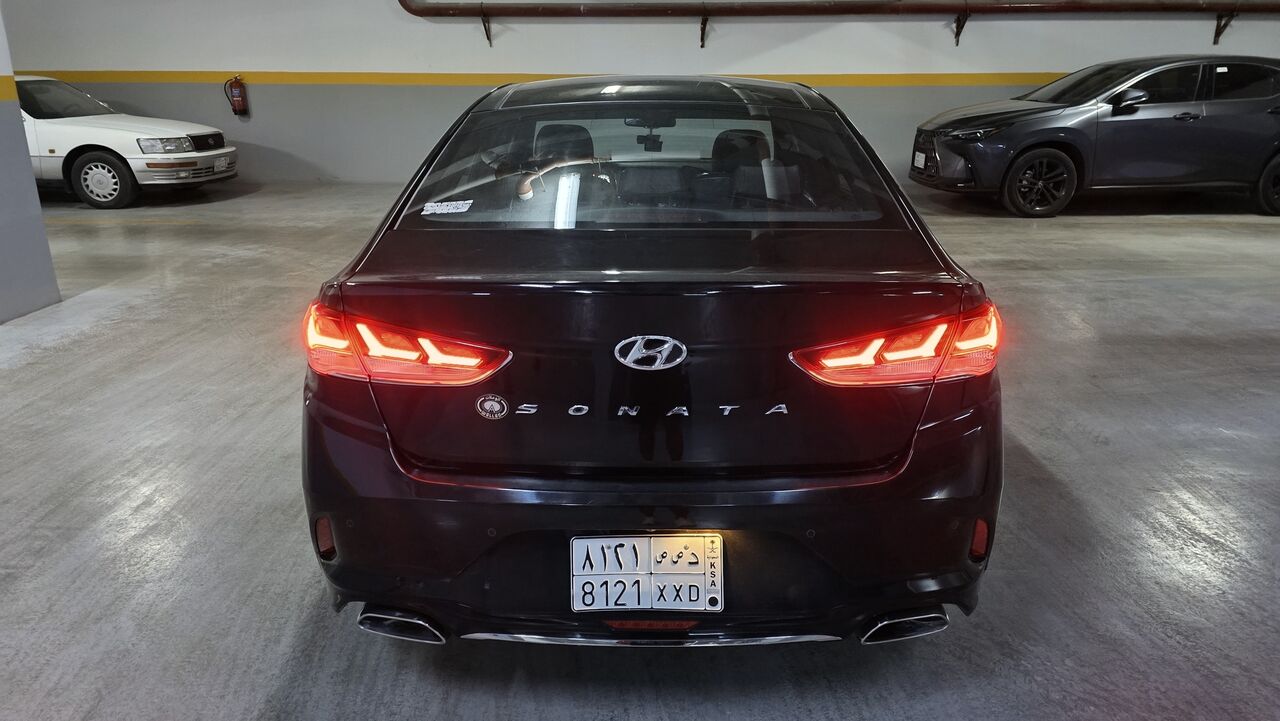 Riyadh, Vehicles, Cars & Trucks , SAR 55000,  Hyundai Sonata,  2018,  Automatic,  125000 KM,    - Top Trim