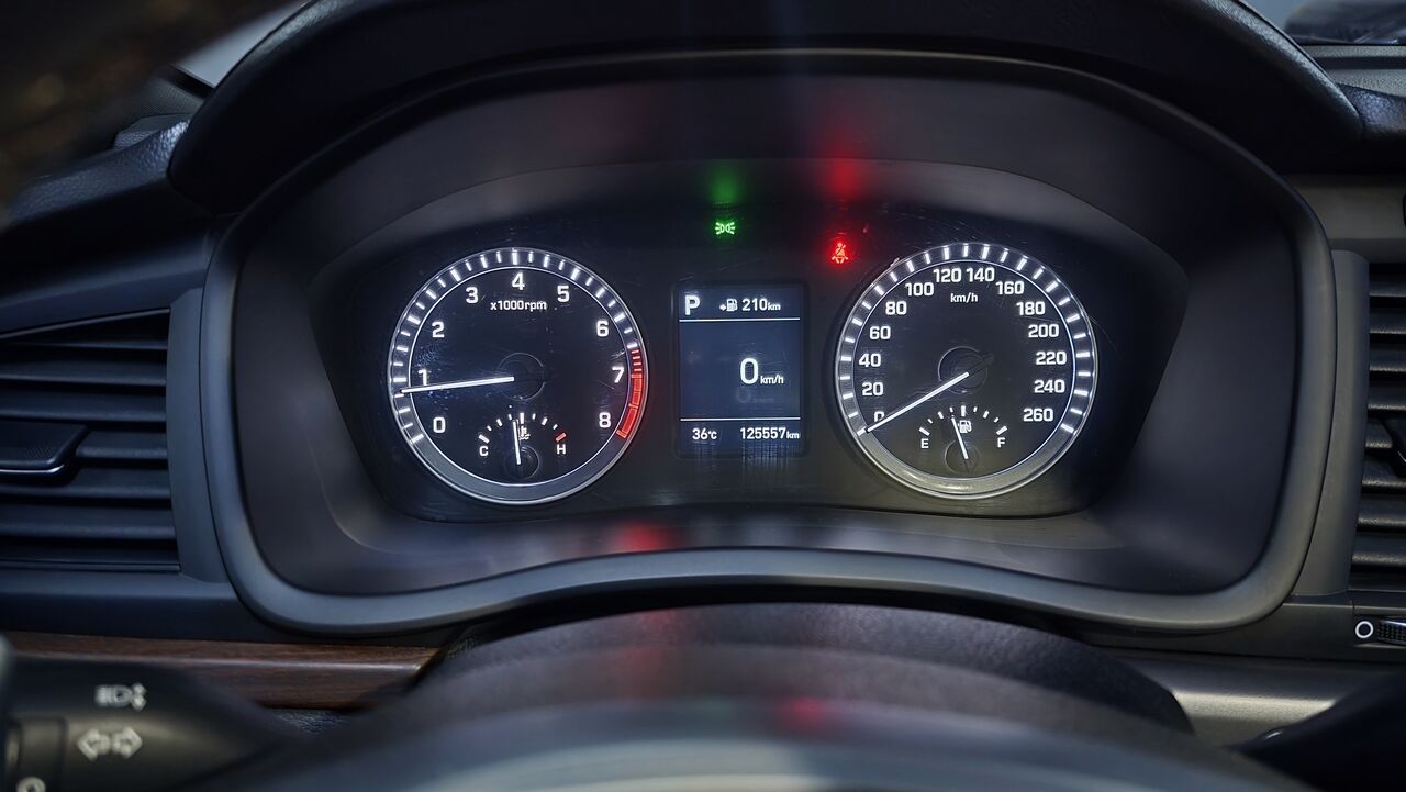 Riyadh, Vehicles, Cars & Trucks , SAR 55000,  Hyundai Sonata,  2018,  Automatic,  125000 KM,    - Top Trim