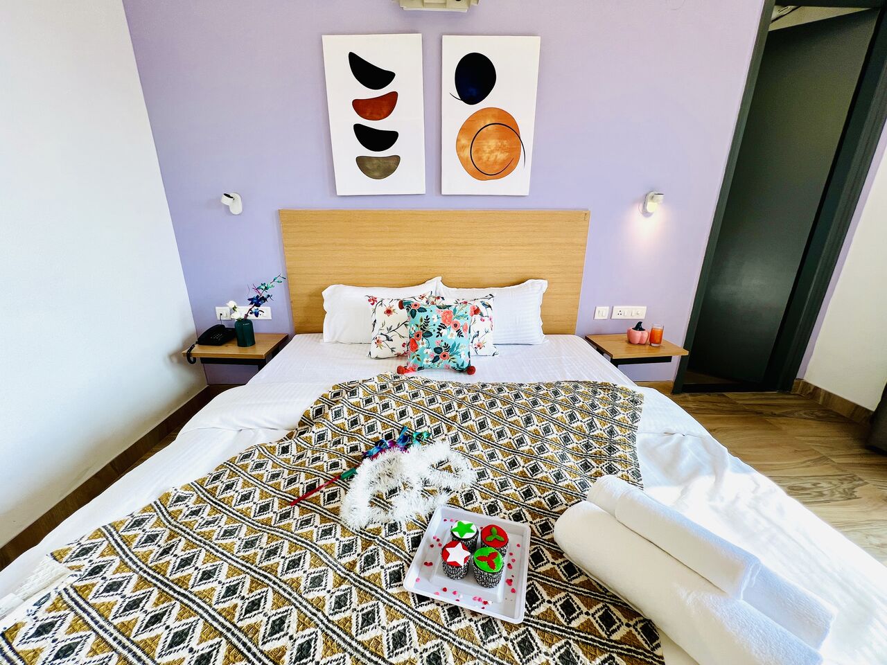 Gurgaon, Apartments, Flats, Houses & Villas, INR 3000/day,  Furnished,  Studio,  325 Sq. Feet,  Deluxe Room Medicity - Boutique Hotel