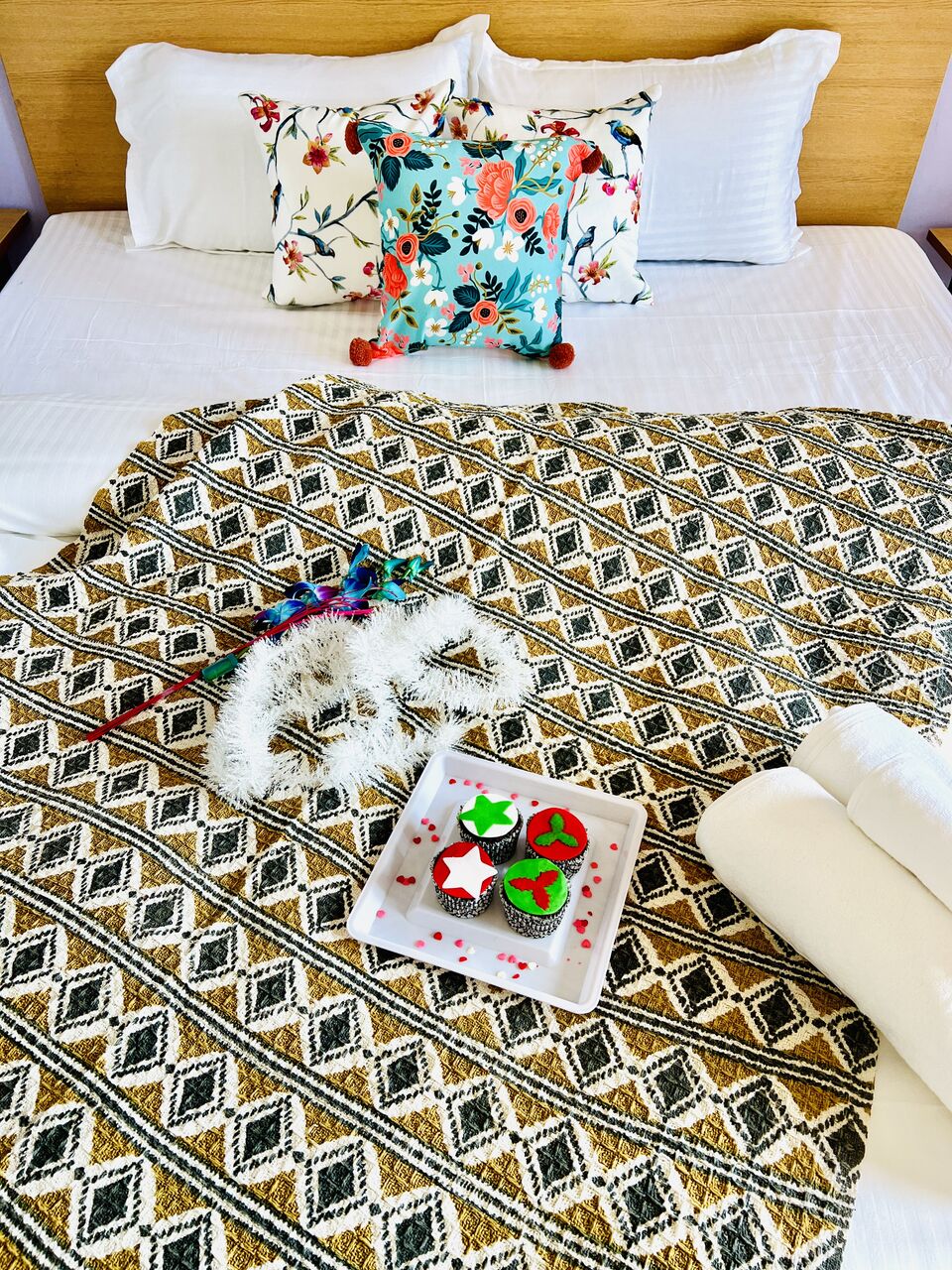 Gurgaon, Apartments, Flats, Houses & Villas, INR 3000/day,  Furnished,  Studio,  325 Sq. Feet,  Deluxe Room Medicity - Boutique Hotel