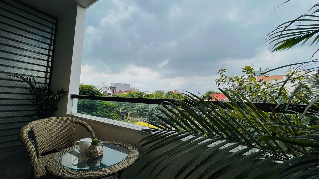 Gurgaon, Apartments, Flats, Houses & Villas, INR 5000/day,  Furnished,  Studio,  375 Sq. Feet,  Studio Apartment Dlf Cyber City Gurgaon