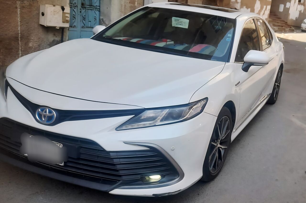 Al Aziziyah, Vehicle Lease Transfer, 🚘 Urgent Lease Transfer – Toyota Camry 2024 Hybrid GLE  📍 Location: Makkah, Saudi Arabia