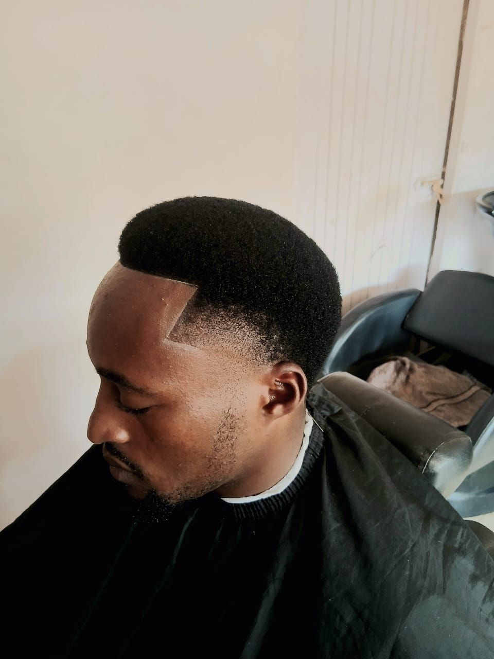 Al Hair, Job Seekers, Saloon Berber
