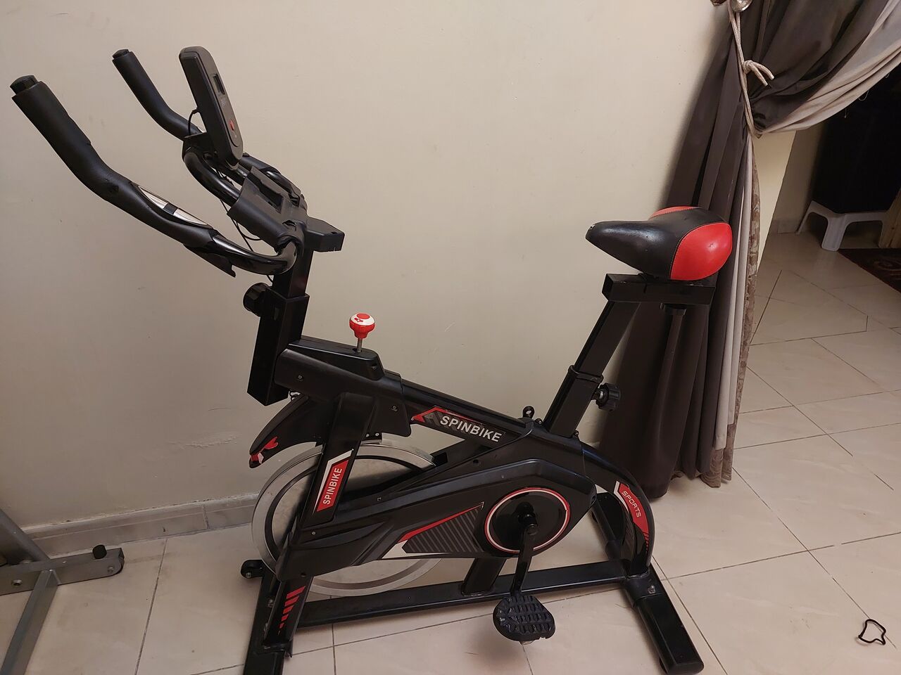 Jeddah, Household Items, SAR 500,  Cardio Cycle With Free  Treadmill
