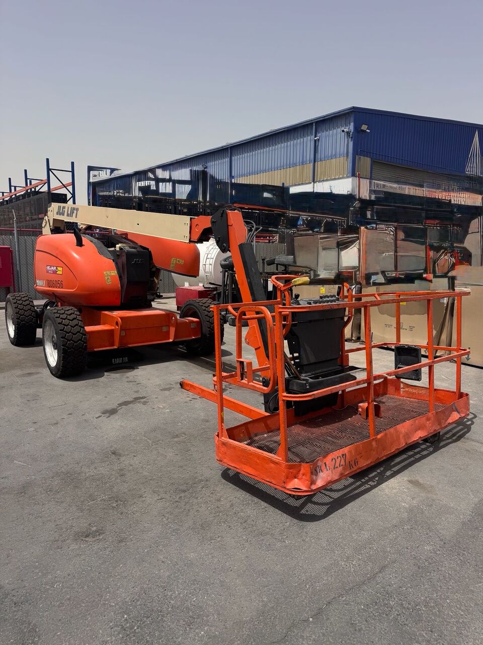 Dammam, Heavy Equipment, SAR 140000,  JLG 600AJ Articulating Manlift/Boomlift For Sale