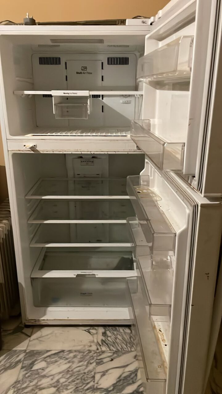 Al Malaz, Free Items, Free LG Refrigerator &ndash; Compressor Needs Replacement