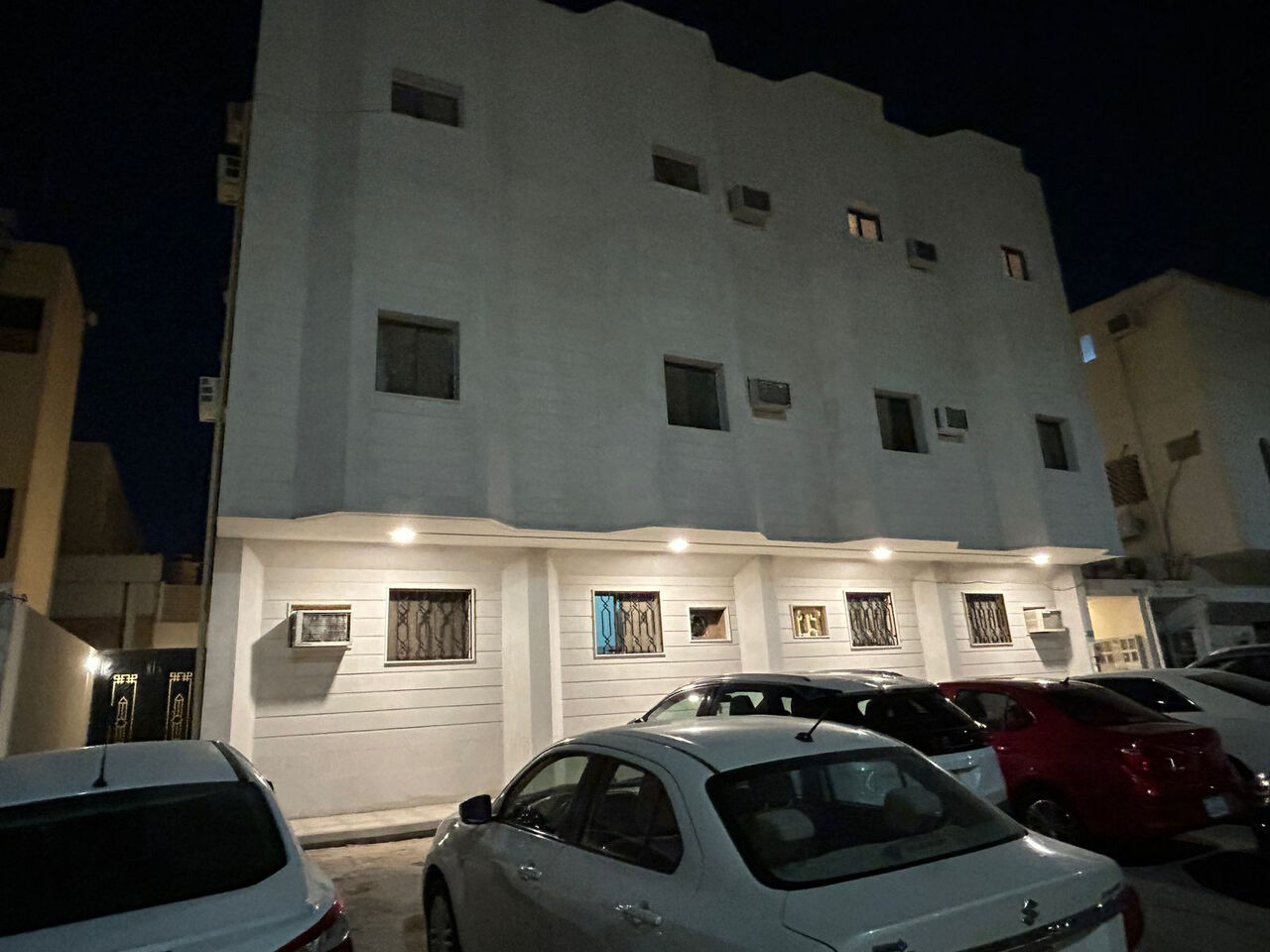 Al Rabwah, Apartments, Flats, Houses & Villas, SAR 2850/month,  Furnished,  3 BR,  3-Bedroom Apartment For Rent - Al Rabwah, Near Exit 14