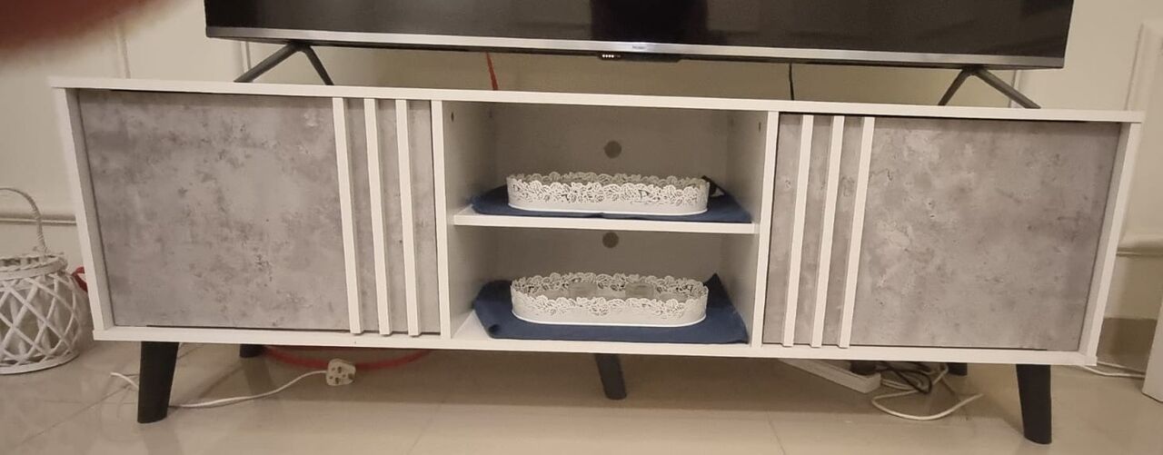 Riyadh, Household Items, Sofa, TV Console, Centre Table Set, Rugs, Painting - Fairly Used