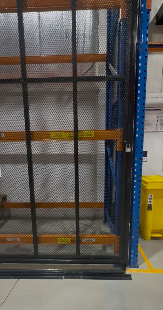 Jeddah, Materials, SURPLUS WAREHOUSE ITEMS FOR SALE
