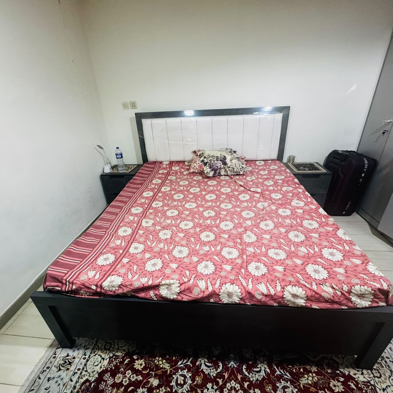 Dammam, Furniture, SAR 2000,  Queen Bed Set With Large Cupboard / Wardrobe (Used - Good Condition)